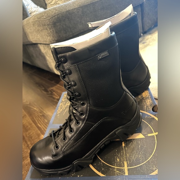 Gore-Tex Winter Boots (Black-Half Leg cut style) - Picture 4 of 16